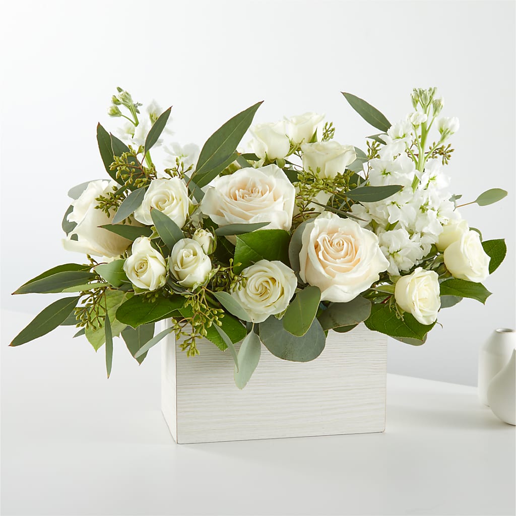 Fresh Linen Box Bouquet – Lighthouse Florist And Custom Designs, Rochester NY