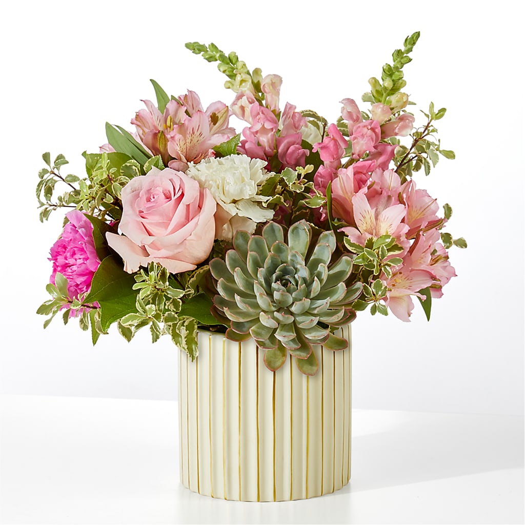 Magenta Musings Bouquet – Lighthouse Florist And Custom Designs, Rochester NY