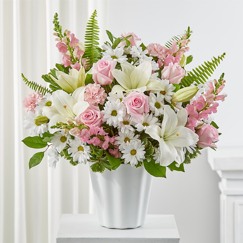 Soft Touch Tabletop Basket – Lighthouse Florist And Custom Designs, Rochester NY