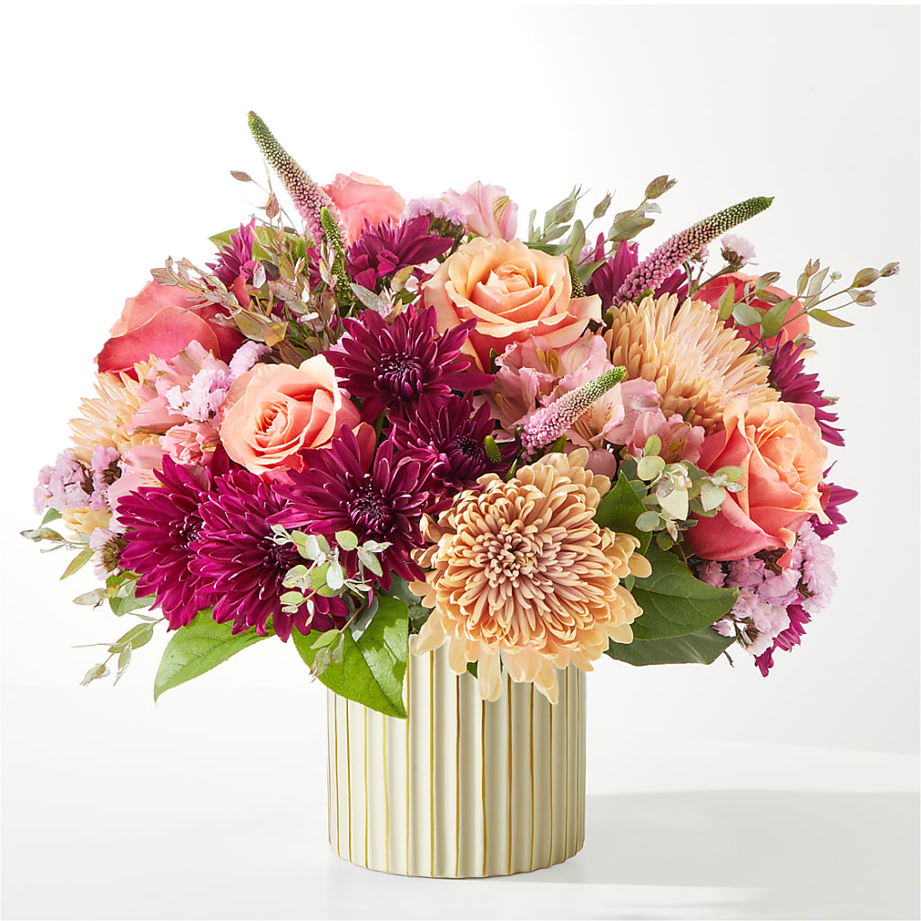 Berry Cobbler Bouquet with Ivory Vase – Lighthouse Florist And Custom Designs, Rochester NY