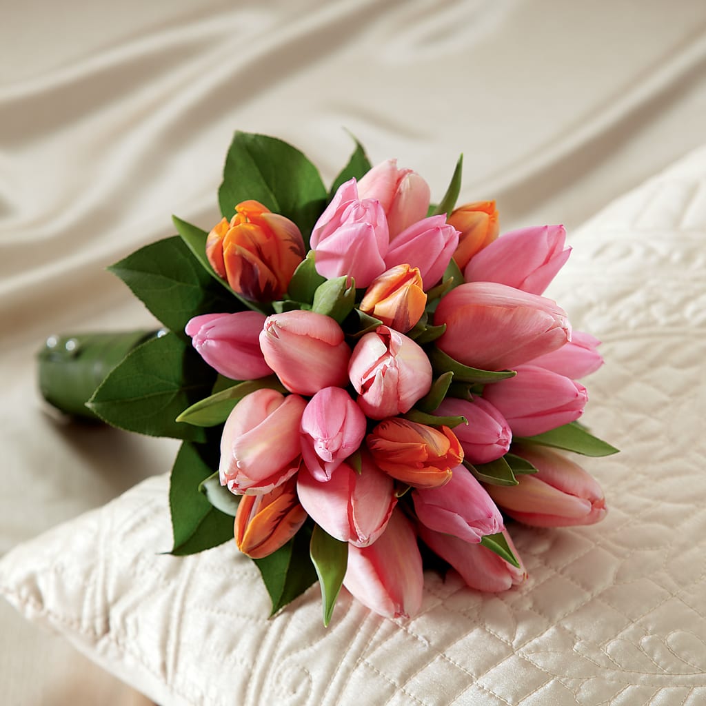 Embraceable Bouquet – Lighthouse Florist And Custom Designs, Rochester NY
