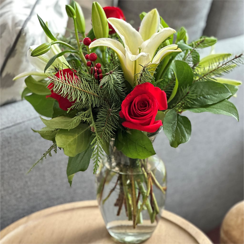 Sparkling Snowflakes Bouquet –  Lighthouse Florist And Custom Designs, Rochester NY