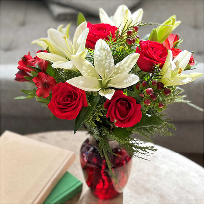 Evergreen Delight Bouquet –  Lighthouse Florist And Custom Designs, Rochester NY