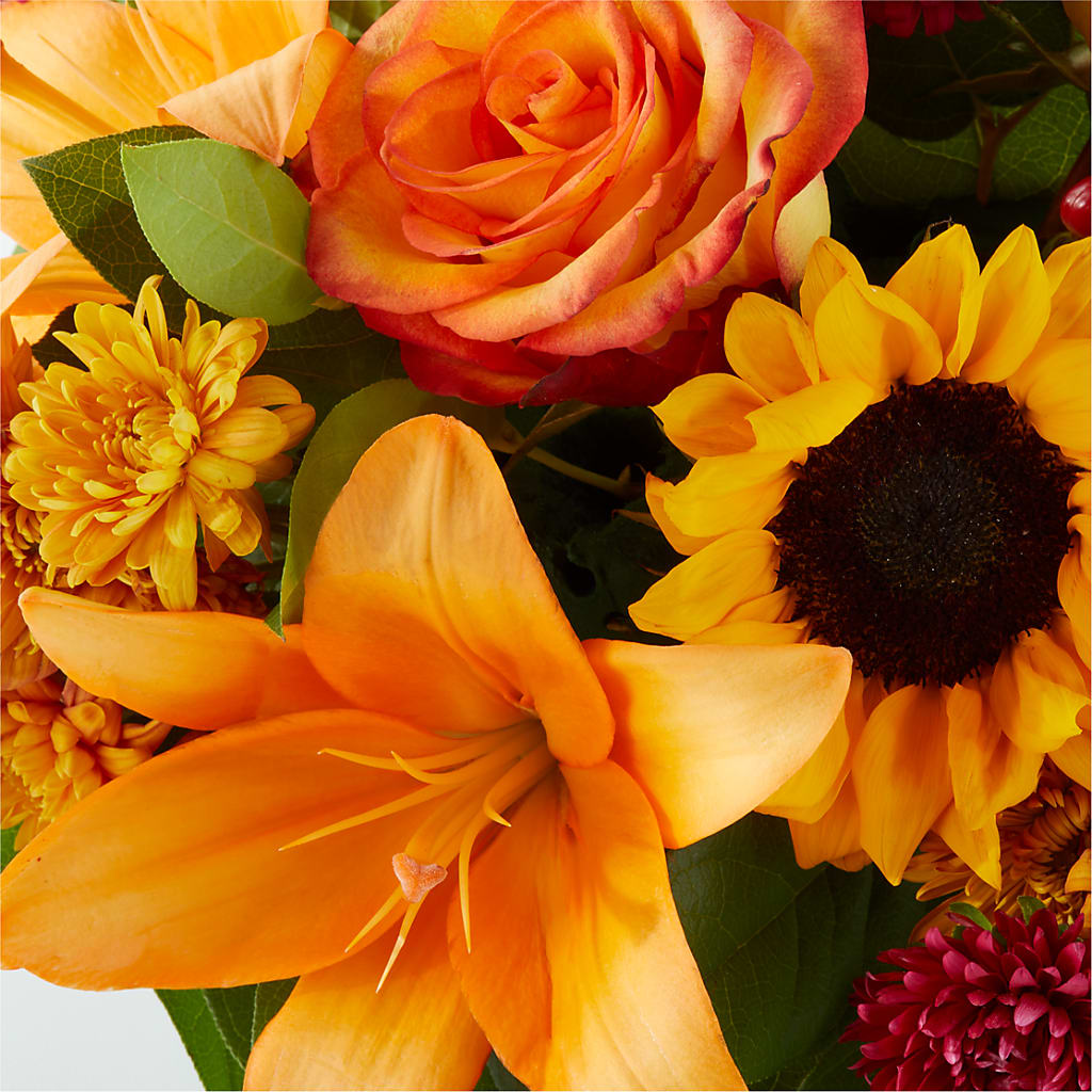Grateful Centerpiece –  Lighthouse Florist And Custom Designs, Rochester NY