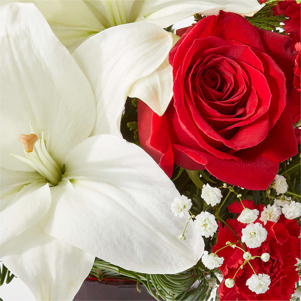 Holiday Season Bouquet –  Lighthouse Florist And Custom Designs, Rochester NY