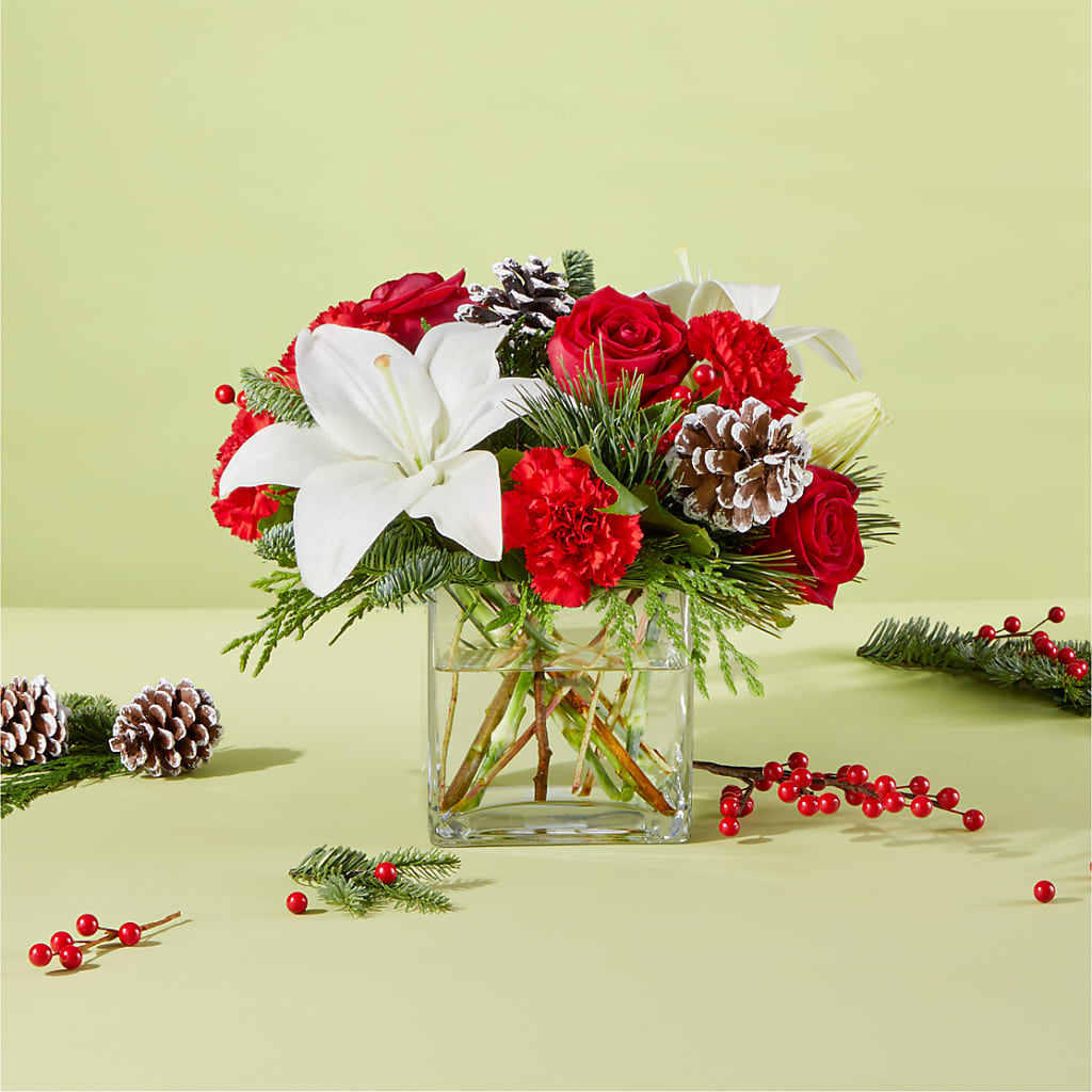 Glistening Icicles Bouquet –  Lighthouse Florist And Custom Designs, Rochester NY