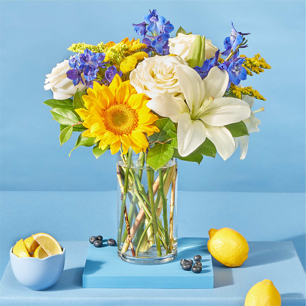 Stargazing Bouquet –  Lighthouse Florist And Custom Designs, Rochester NY