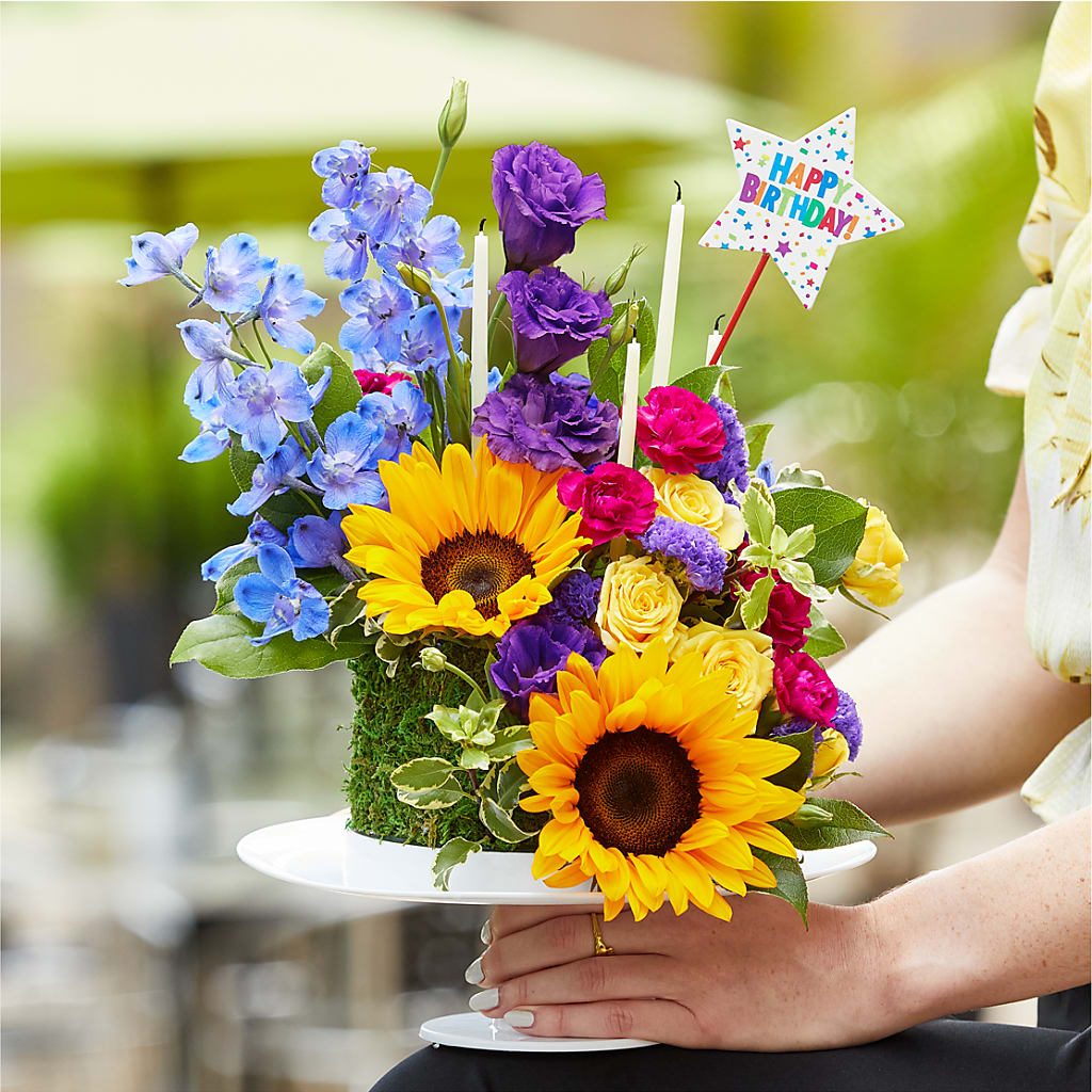 Star of the Day Floral Cake –  Lighthouse Florist And Custom Designs, Rochester NY
